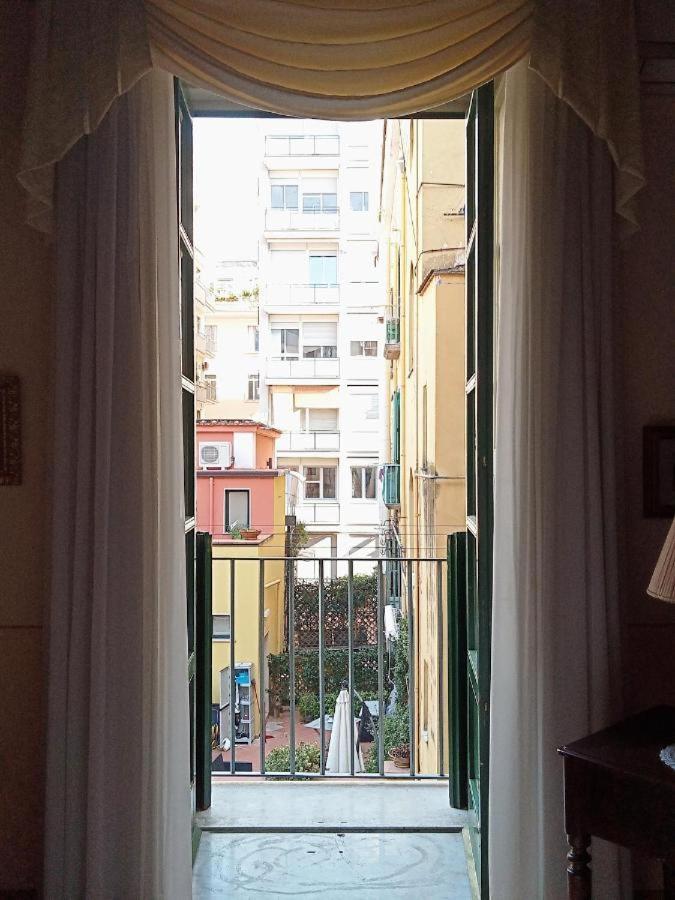 Maison Barriera - Luxury Suites - Salerno City Center Luaran gambar